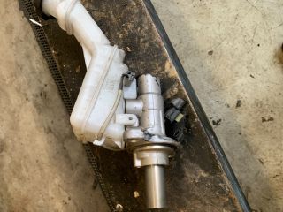 bontott KIA CARENS Főfékhenger