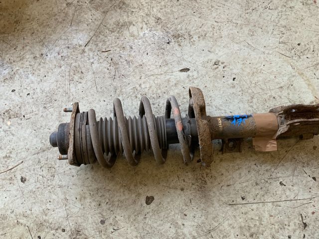 bontott KIA CARENS Jobb első Gólyaláb (Lengécsillapító, Rugó)