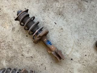 bontott KIA CARENS Jobb első Gólyaláb (Lengécsillapító, Rugó)