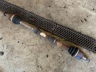 bontott KIA CARENS Jobb Féltengely