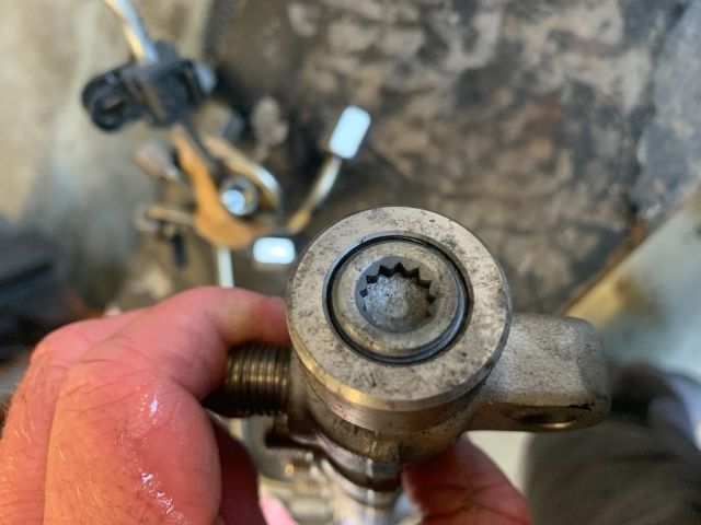 bontott KIA CARENS Közösnyomócső