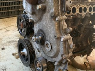 bontott KIA CARENS Motor (Fűzött blokk hengerfejjel)