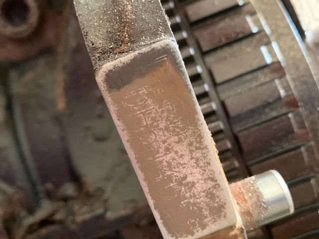 bontott KIA CARENS Motor (Fűzött blokk hengerfejjel)