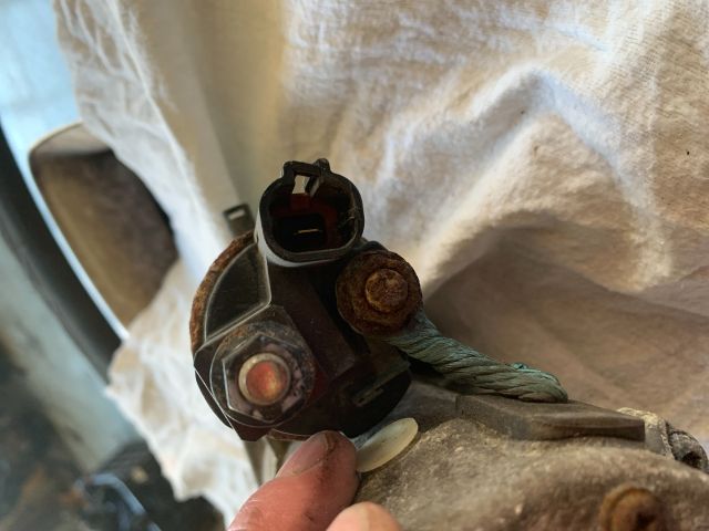 bontott KIA CARENS Önindító