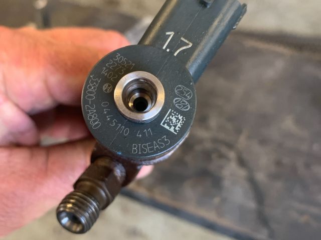 bontott KIA CARENS Porlasztó (1 db)