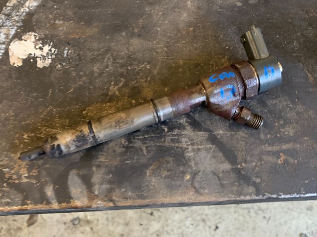 bontott KIA CARENS Porlasztó (1 db)