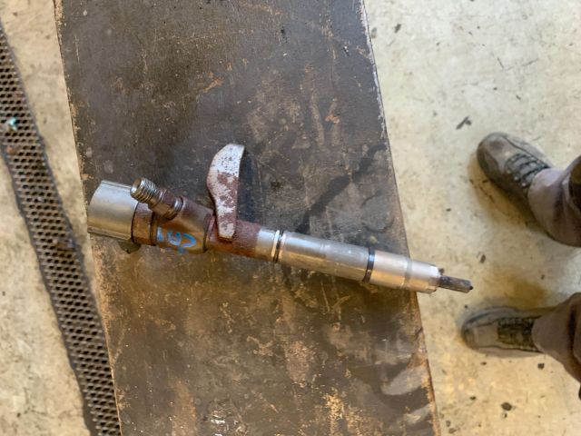 bontott KIA CARENS Porlasztó (1 db)