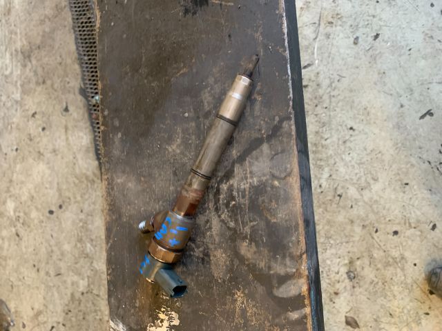 bontott KIA CARENS Porlasztó (1 db)