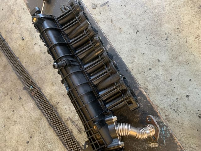 bontott KIA CARENS Szívósor