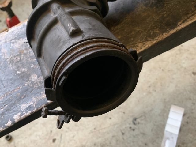 bontott KIA CARENS Turbócső