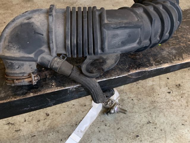 bontott KIA CARENS Turbócső