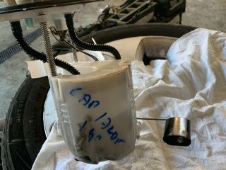 bontott KIA CARENS Üzemanyag Szivattyú