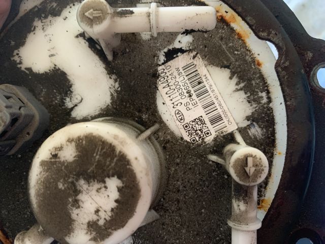 bontott KIA CARENS Üzemanyag Szivattyú