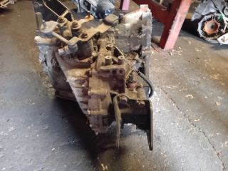 bontott KIA CARENS Váltó (Mechanikus)