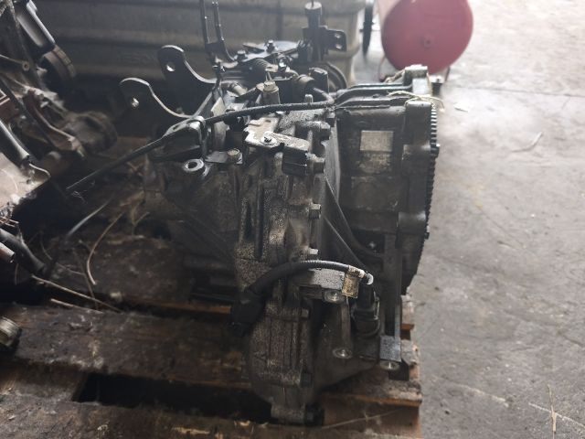 bontott KIA CARENS Automata Váltó