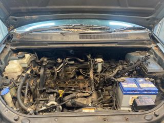 bontott KIA CARENS Felső Motorburkolat