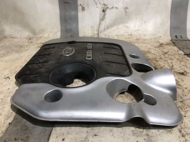 bontott KIA CARENS Felső Motorburkolat