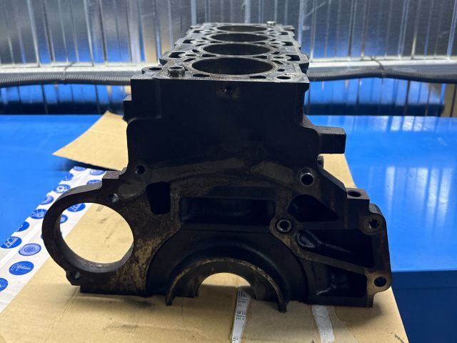 bontott KIA CARENS Motorblokk (Fűzött)