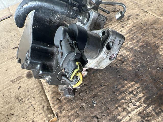 bontott KIA CARENS Nagynyomású Szivattyú