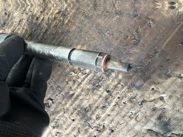 bontott KIA CARENS Porlasztó (1 db)