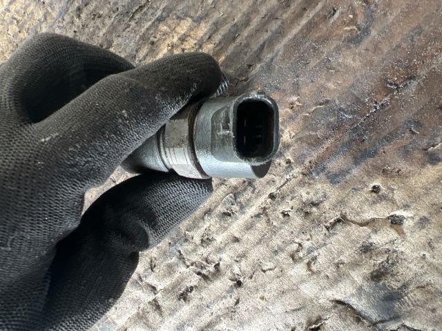 bontott KIA CARENS Porlasztó (1 db)