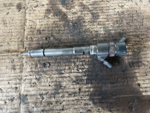 bontott KIA CARENS Porlasztó (1 db)