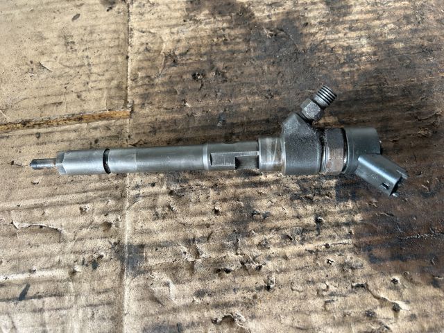 bontott KIA CARENS Porlasztó (1 db)