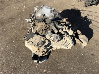 bontott KIA CARENS Váltó (Mechanikus)