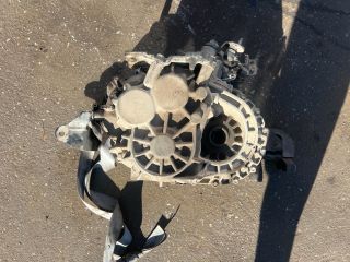 bontott KIA CARENS Váltó (Mechanikus)