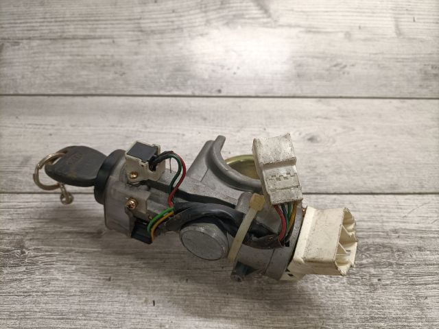 bontott KIA CARENS Gyújtáskapcsoló