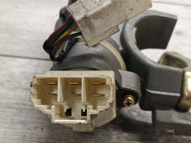 bontott KIA CARENS Gyújtáskapcsoló