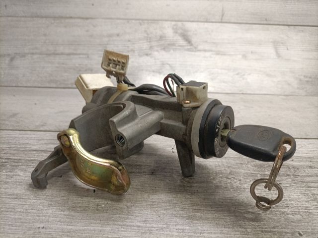 bontott KIA CARENS Gyújtáskapcsoló