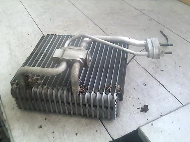 bontott KIA CARENS Klímahűtő Radiátor