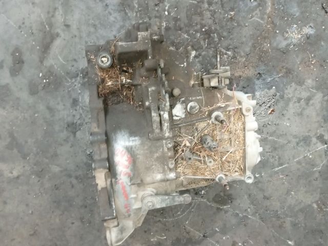 bontott KIA CARENS Váltó (Mechanikus)