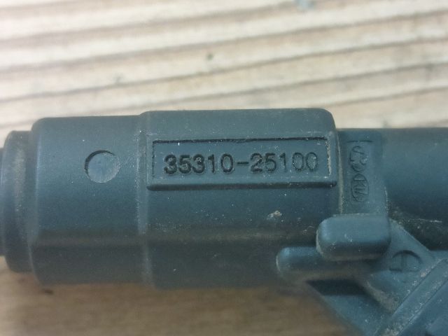 bontott KIA CARENS Porlasztó (1 db)