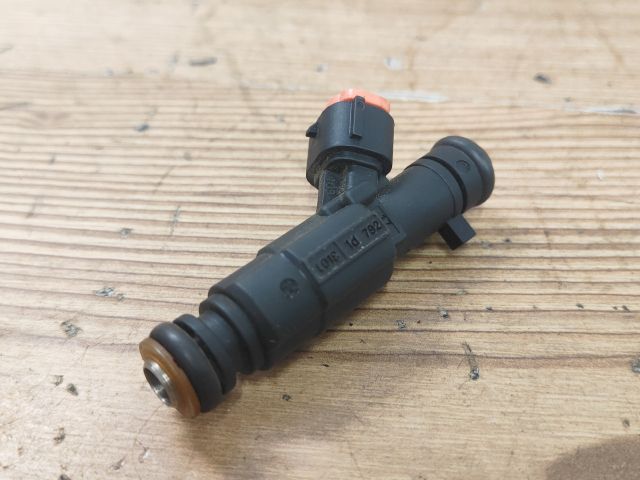 bontott KIA CARENS Porlasztó (1 db)