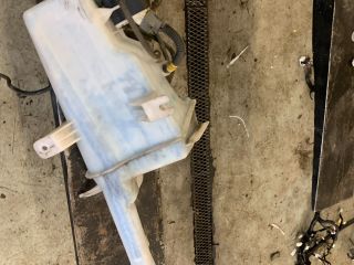 bontott KIA CARENS Ablakmosó Tartály