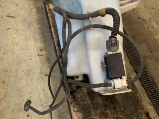 bontott KIA CARENS Ablakmosó Tartály