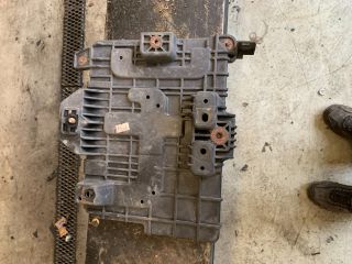 bontott KIA CARENS Akkumulátor Tartó