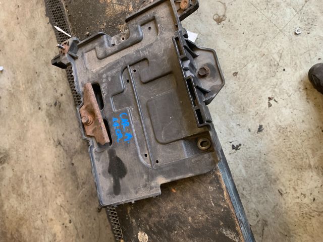 bontott KIA CARENS Akkumulátor Tartó