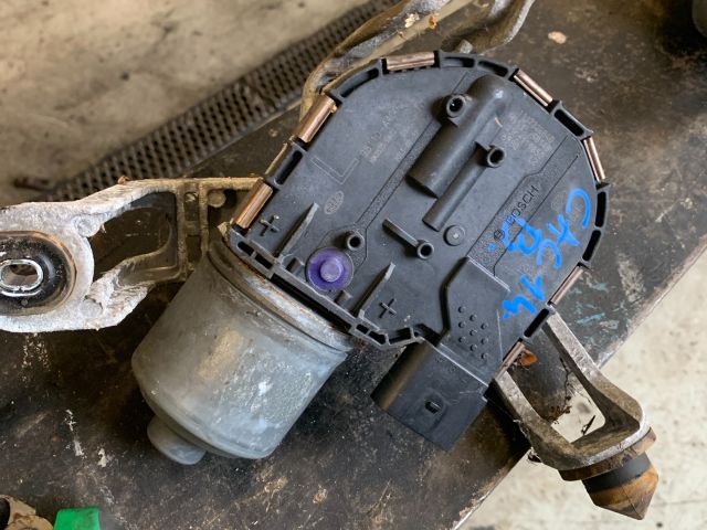 bontott KIA CARENS Bal első Ablaktörlő Motor