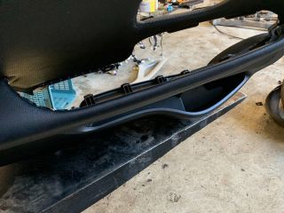 bontott KIA CARENS Bal első Ajtó Kárpit