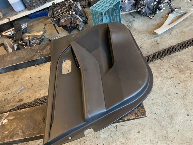 bontott KIA CARENS Bal első Ajtó Kárpit