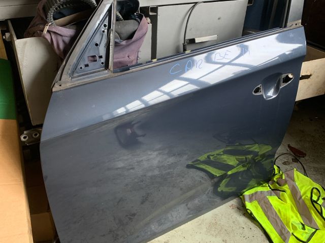 bontott KIA CARENS Bal első Ajtó (Üres lemez)