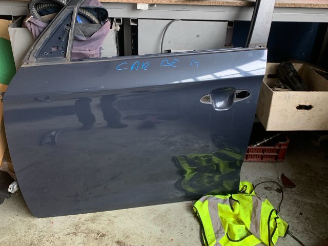 bontott KIA CARENS Bal első Ajtó (Üres lemez)