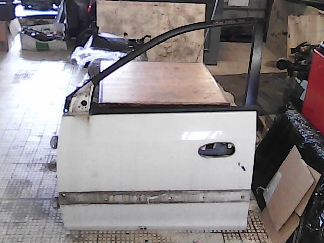 bontott KIA CARENS Bal első Ajtó (Üres lemez)