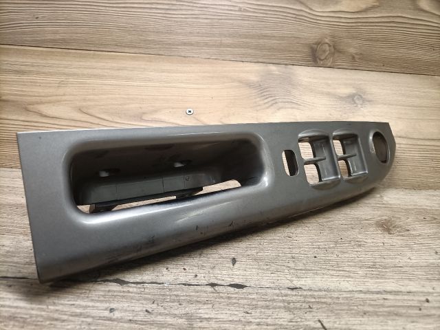 bontott KIA CARENS Bal első Ajtóbehúzó