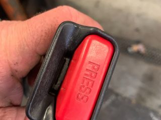 bontott KIA CARENS Bal első Biztonsági Öv Csat