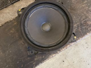 bontott KIA CARENS Bal első Hangszóró