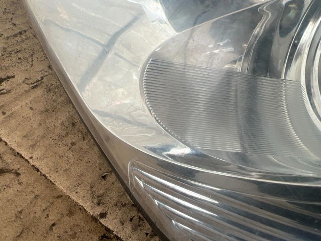 bontott KIA CARENS Bal Fényszóró